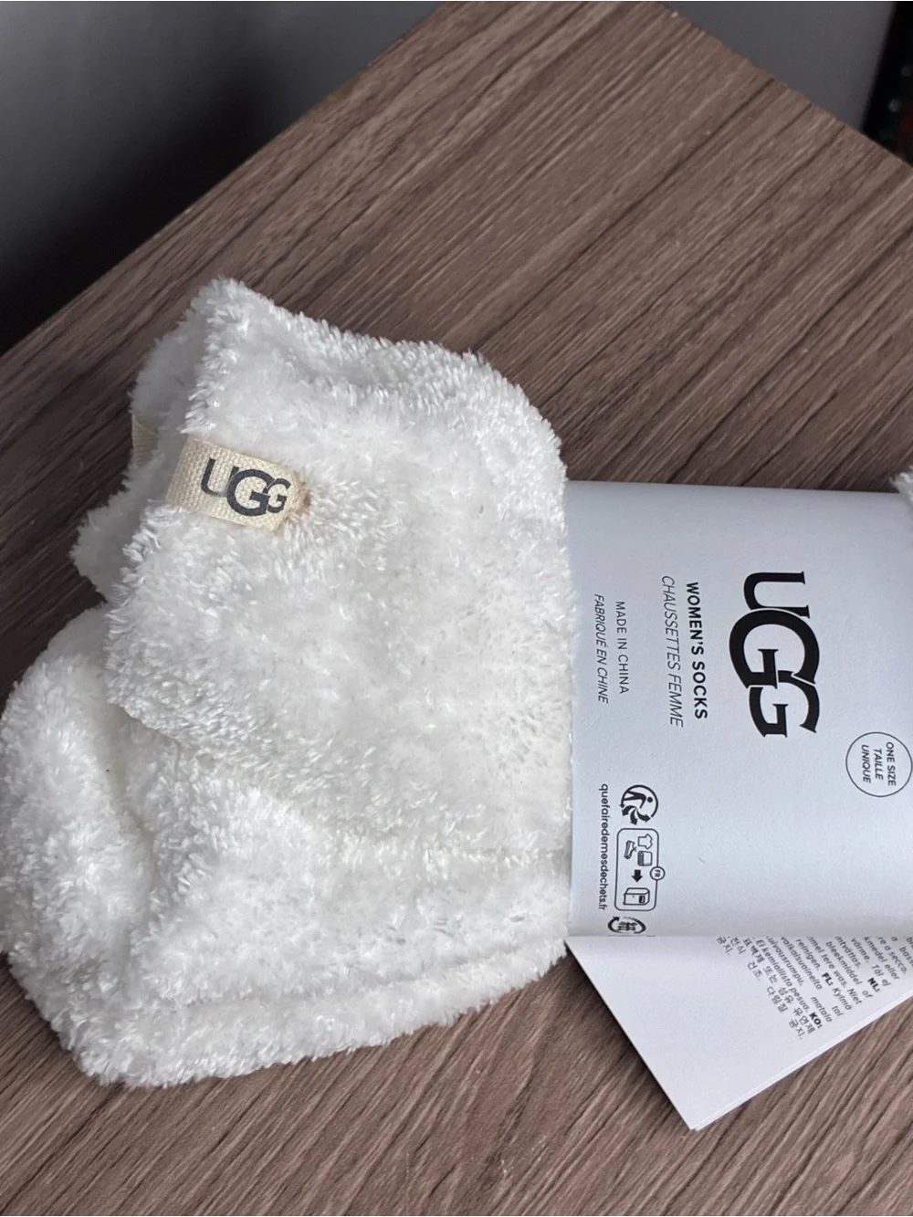 NWT UGG Women's Plush Cozy Socks - White - OSFA